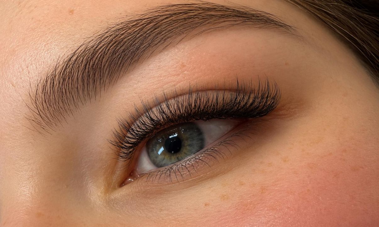 Wimperextensions resultaat — voller, verzorgd en open